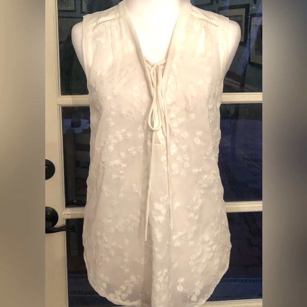 MAEVE dressy tank top with semi sheer floral overlay. Fully lined. Lace up. Sz 2